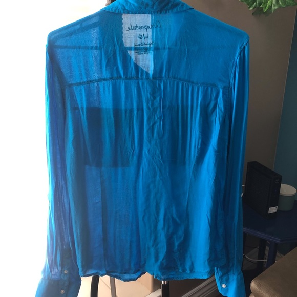 Long sleeve button up shirt - Picture 2 of 2